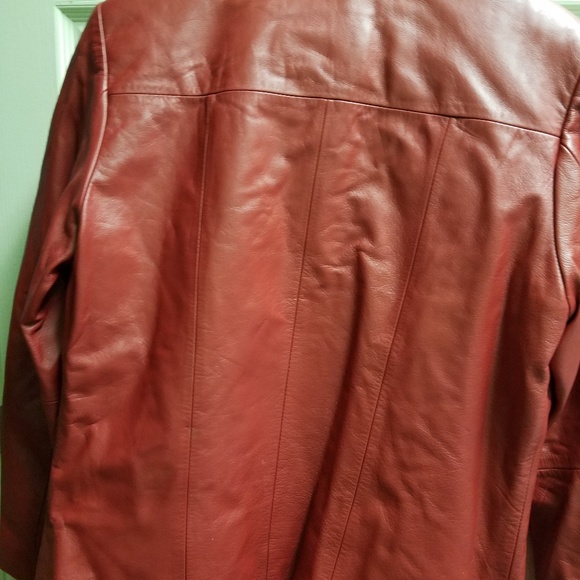 Ladies Burgundy Leather Jacket Sz Small - Picture 4 of 6